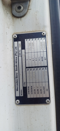 CHASSIS_MAKERS_PLATE