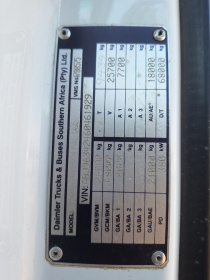 CHASSIS_MAKERS_PLATE