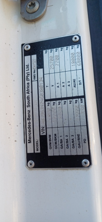 CHASSIS_MAKERS_PLATE