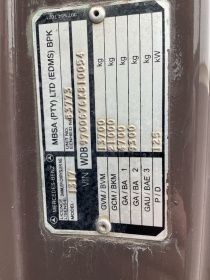 CHASSIS_MAKERS_PLATE