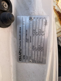 CHASSIS_MAKERS_PLATE