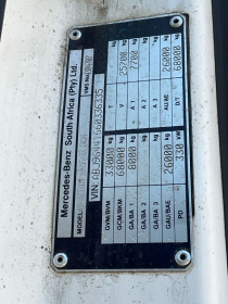 CHASSIS_MAKERS_PLATE