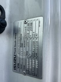 CHASSIS_MAKERS_PLATE
