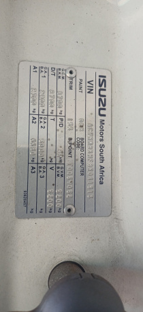 CHASSIS_MAKERS_PLATE
